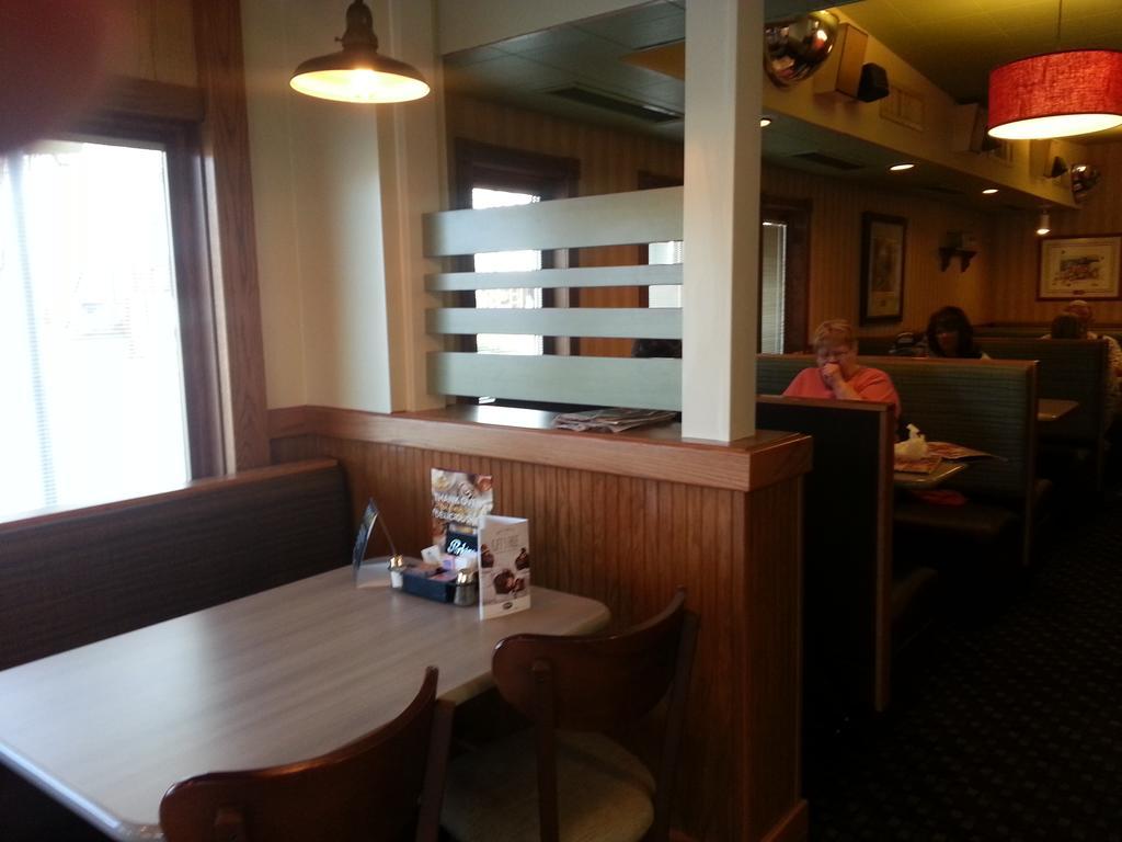Mid Town Motel Great Falls Bagian luar foto