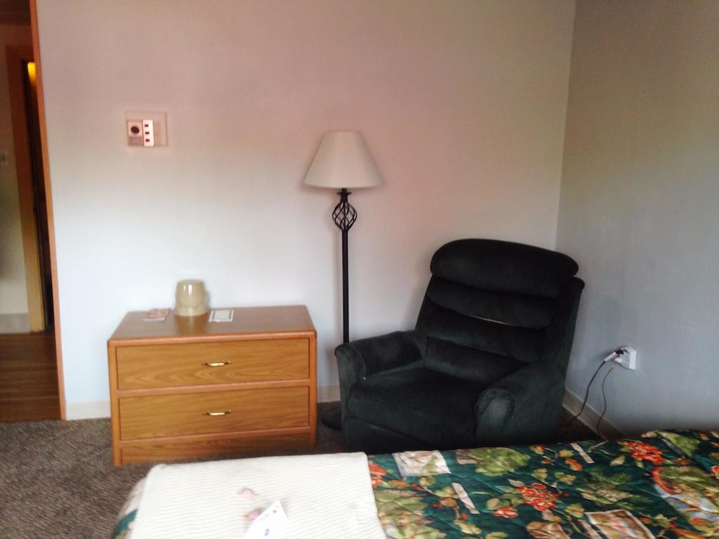 Mid Town Motel Great Falls Bagian luar foto